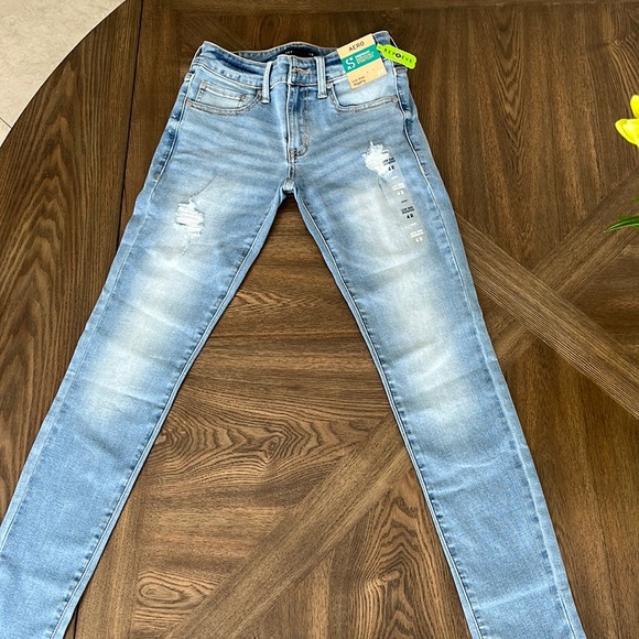 Brand new, with tags, never worn jean/jeggings from Aeropostale. - Picture 3 of 3